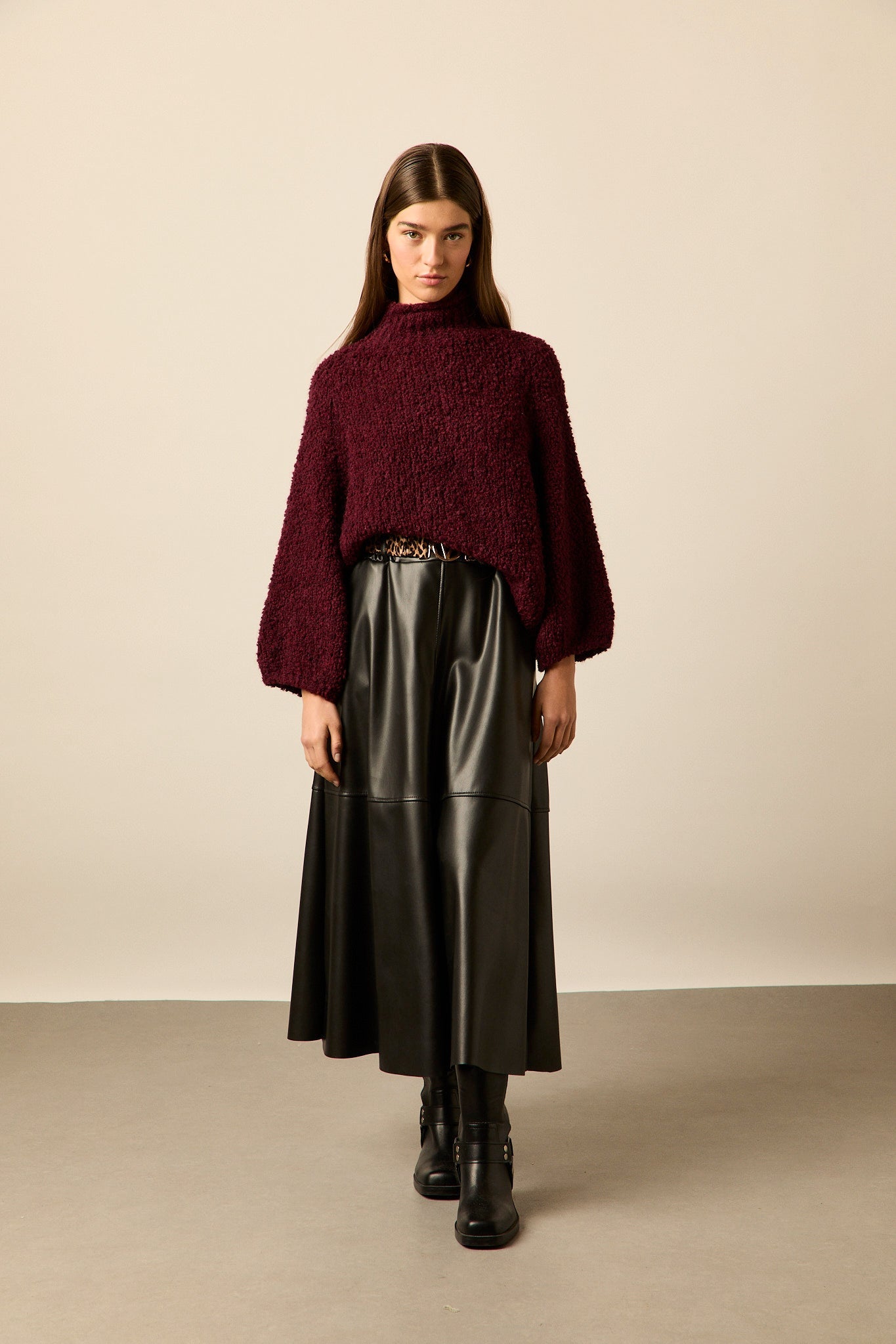 Jersey oversize cuello alto granate