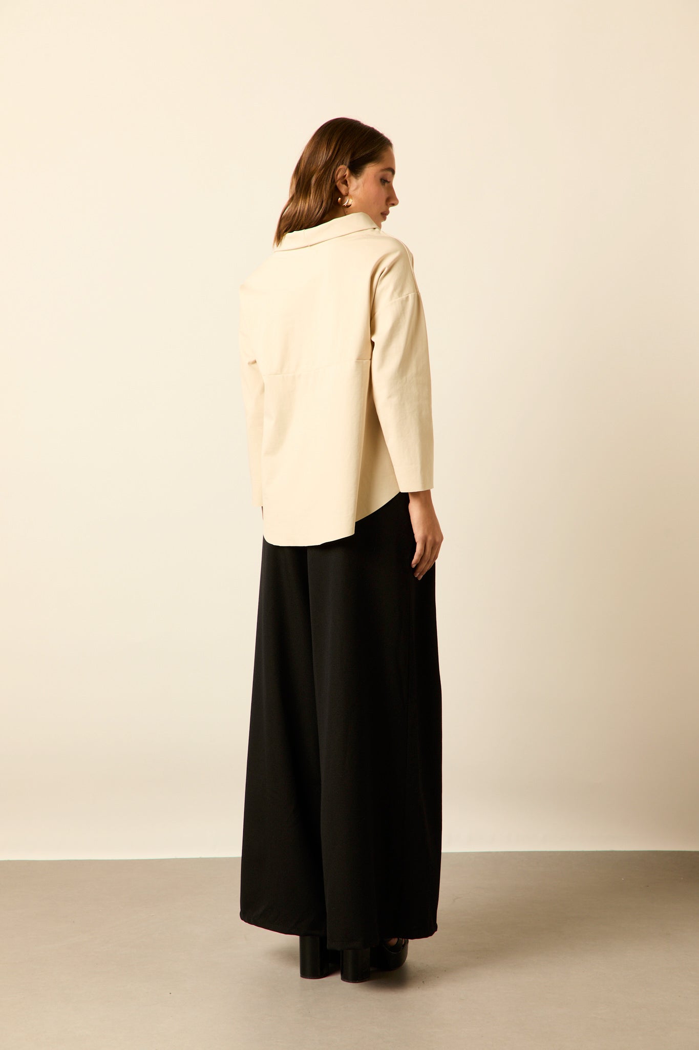 Pantalón ancho pinzas negro