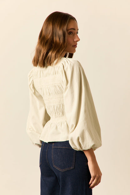 Blusa micropana fruncida beige